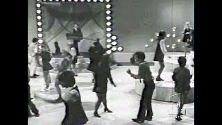 American Bandstand 1969 – The Nitty Gritty Gladys Knight amp the Pips [upl. by Janka]